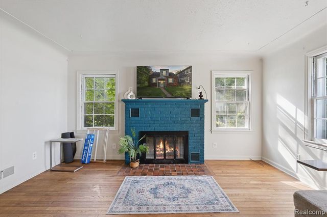 14206 Eastview Drive, Fenton, MI 48430