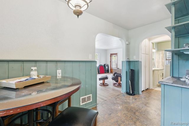 14206 Eastview Drive, Fenton, MI 48430