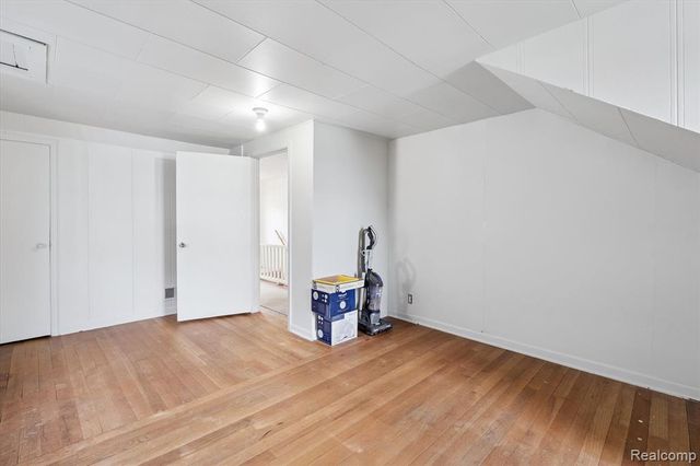 14206 Eastview Drive, Fenton, MI 48430