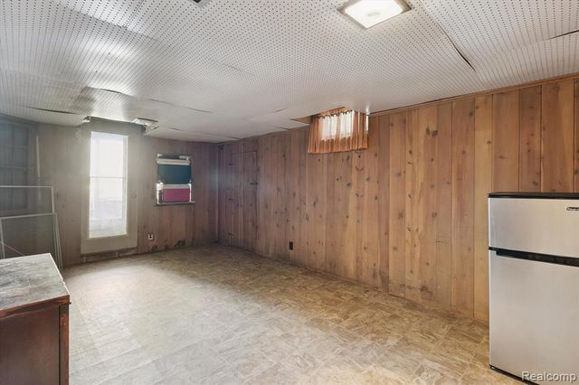 14206 Eastview Drive, Fenton, MI 48430