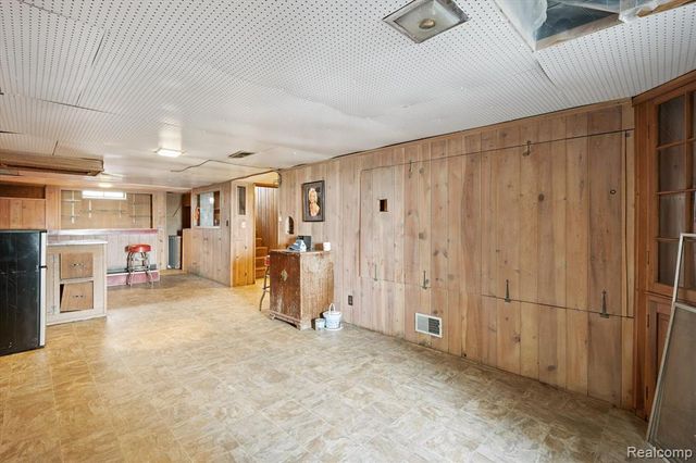 14206 Eastview Drive, Fenton, MI 48430