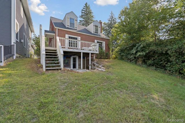 14206 Eastview Drive, Fenton, MI 48430