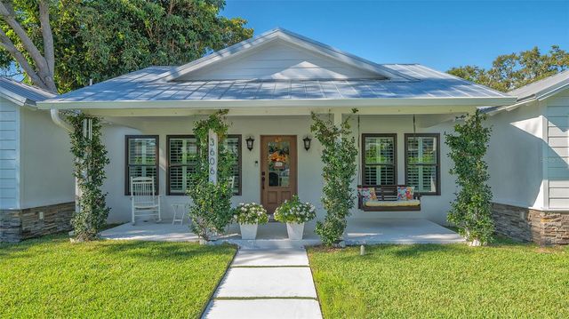 3606 PALONIA COURT, Sarasota, FL 34239