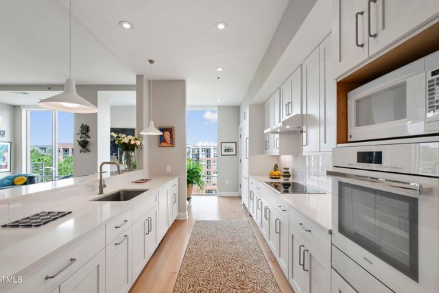 214 Hunt Street 603, Durham, NC 27701