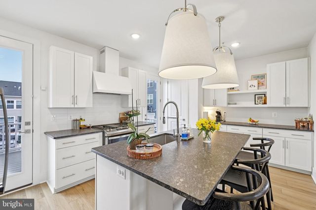 1600 BLACKSMITH WAY, Frederick, MD 21702