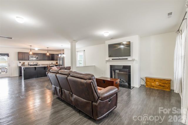 825 Georgia Oak Lane, Landis, NC 28088