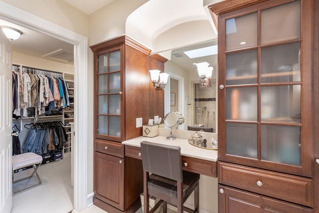 6657 N Le Mai Avenue, Lincolnwood, IL 60712