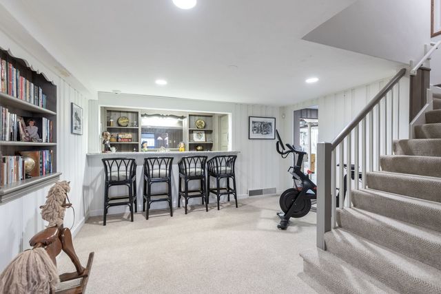 6657 N Le Mai Avenue, Lincolnwood, IL 60712