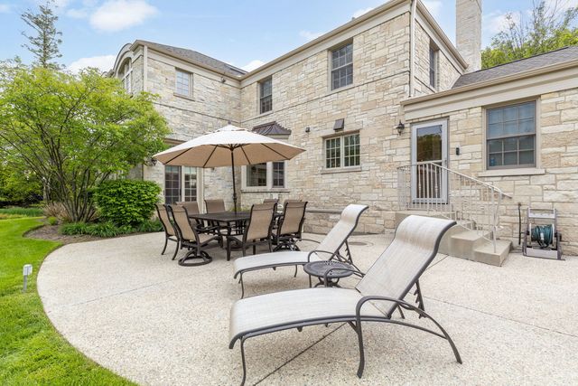 6657 N Le Mai Avenue, Lincolnwood, IL 60712