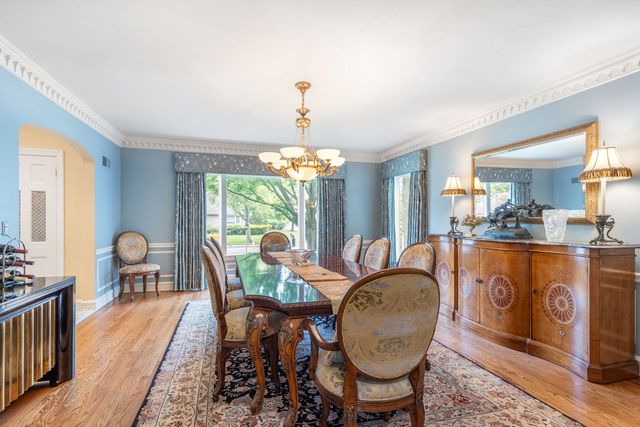 6657 N Le Mai Avenue, Lincolnwood, IL 60712