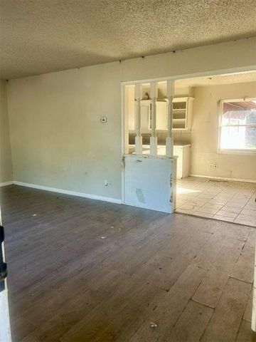 708 N Christine Drive, Oklahoma City, OK 73130