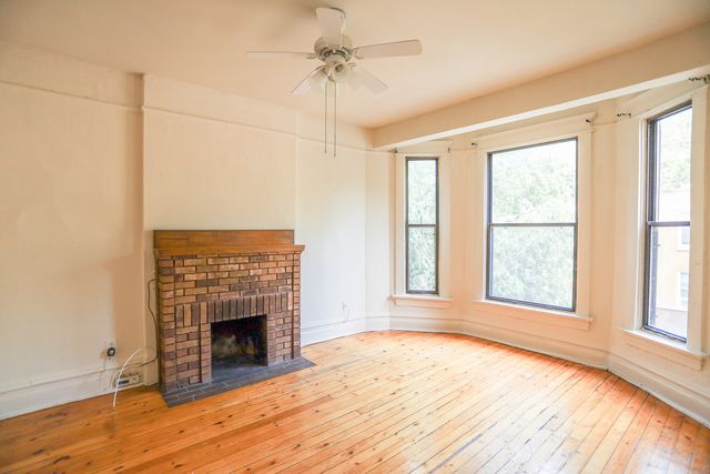 3502 N Reta Avenue 2, Chicago, IL 60657