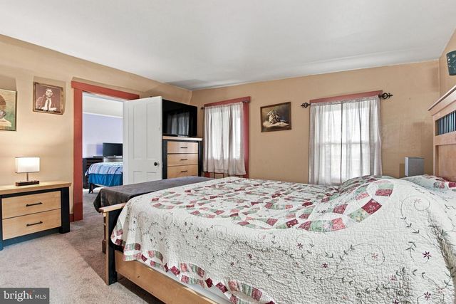 112 W DONEGAL ST, Mount Joy, PA 17552