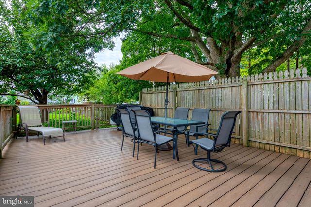 112 W DONEGAL ST, Mount Joy, PA 17552