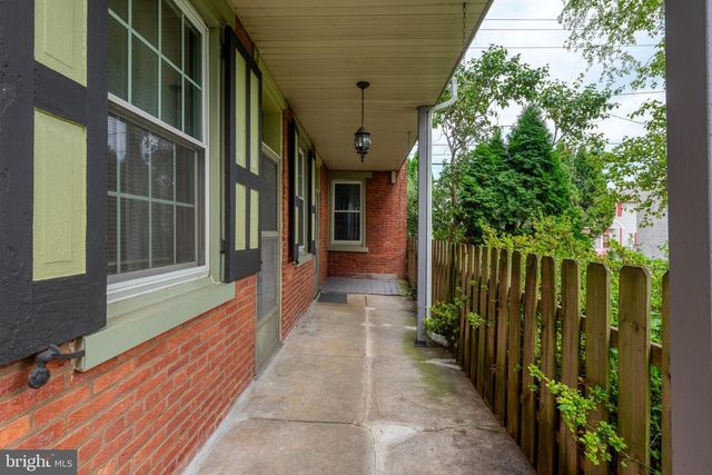 112 W DONEGAL ST, Mount Joy, PA 17552