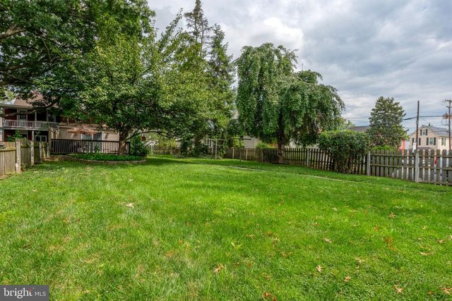 112 W DONEGAL ST, Mount Joy, PA 17552