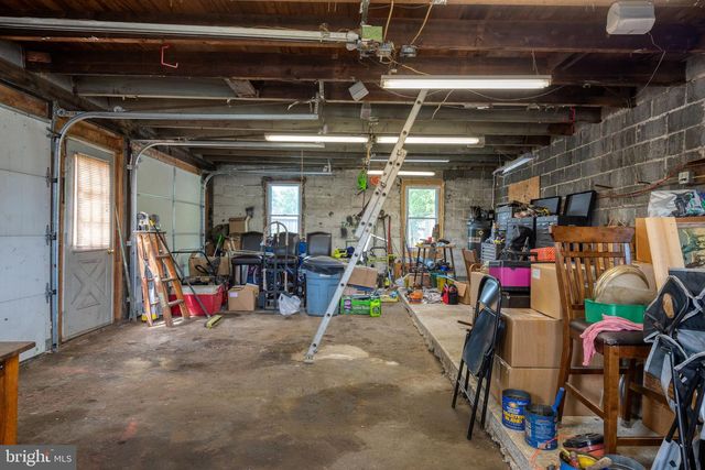 112 W DONEGAL ST, Mount Joy, PA 17552