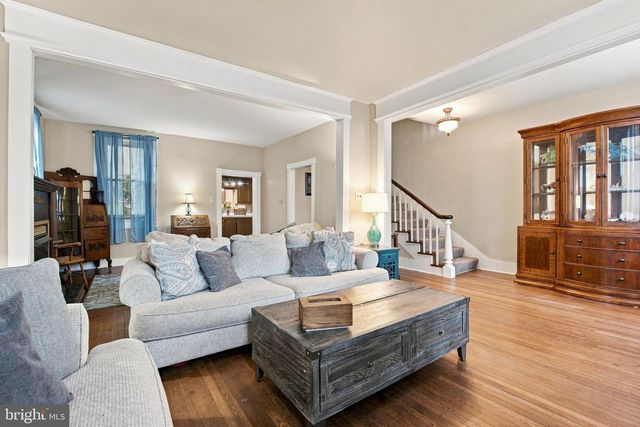 112 W DONEGAL ST, Mount Joy, PA 17552