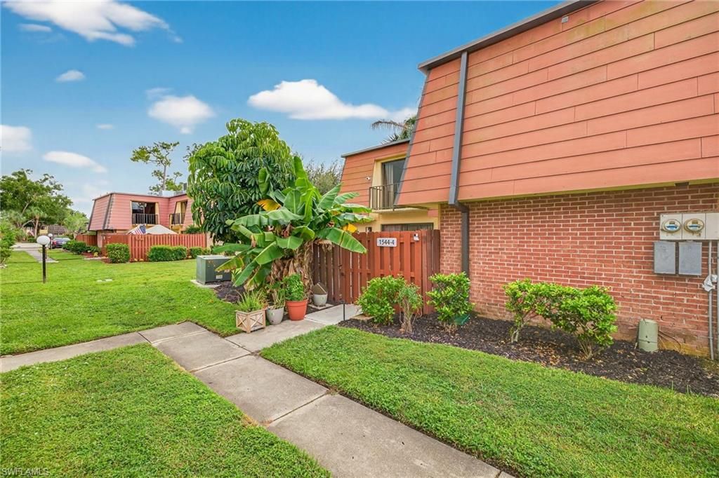 1544 Park Meadows DR 4, FORT MYERS, FL 33907 — exterior