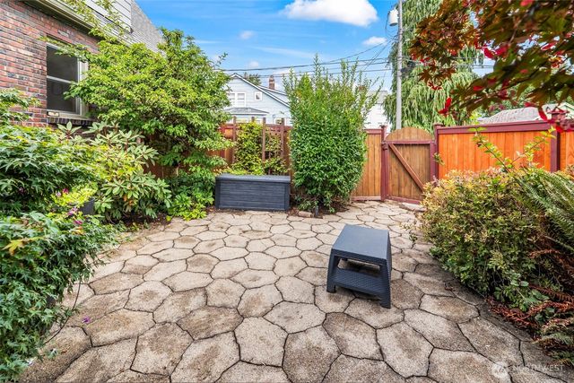 1109 N Cedar Street, Tacoma, WA 98406