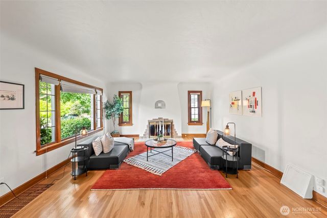 1109 N Cedar Street, Tacoma, WA 98406