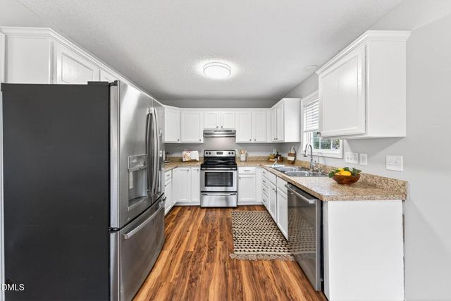 1408 Balfour Downs Circle, Fuquay Varina, NC 27526