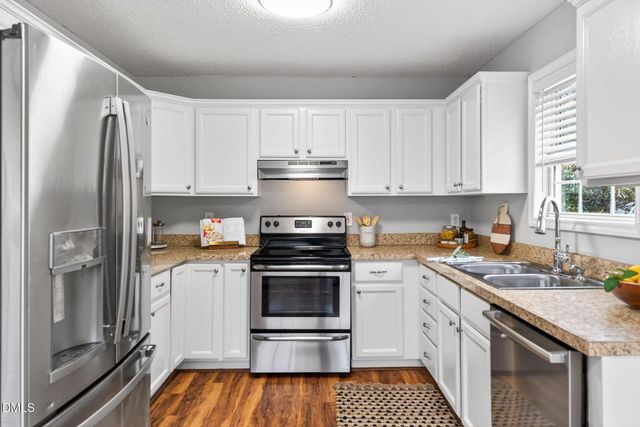 1408 Balfour Downs Circle, Fuquay Varina, NC 27526