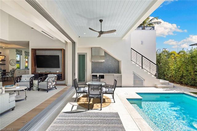 790 6th AVE N, Naples, FL 34102