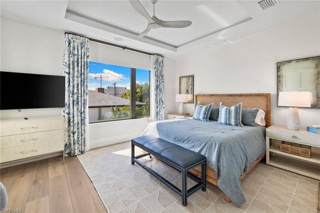 790 6th AVE N, Naples, FL 34102