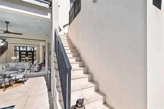 790 6th AVE N, Naples, FL 34102