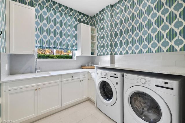 790 6th AVE N, Naples, FL 34102