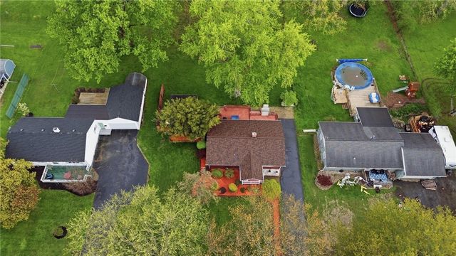 336 Hollybrook Road, Henrietta, NY 14623