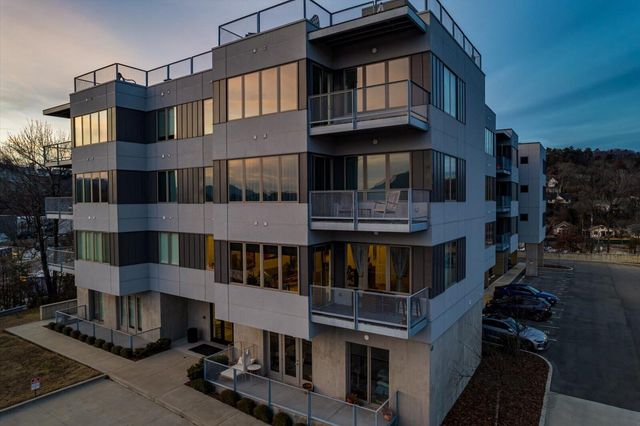 411 Fairpoint Street 202, Chattanooga, TN 37405