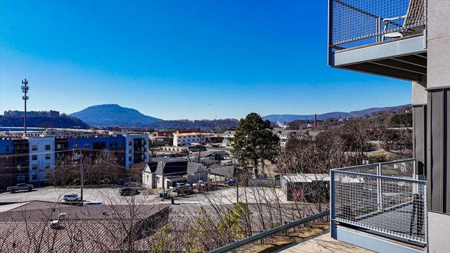 411 Fairpoint Street 202, Chattanooga, TN 37405