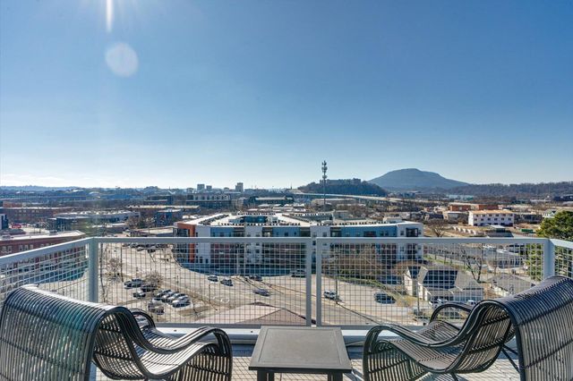 411 Fairpoint Street 202, Chattanooga, TN 37405