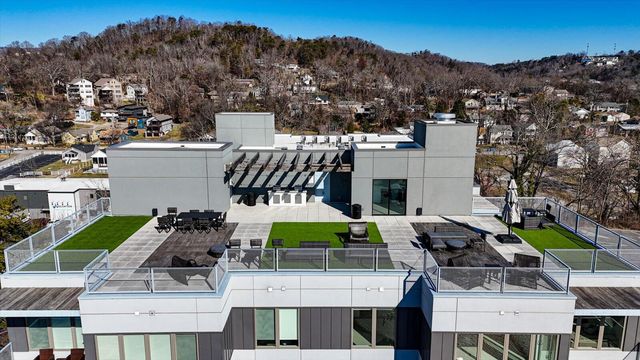 411 Fairpoint Street 202, Chattanooga, TN 37405