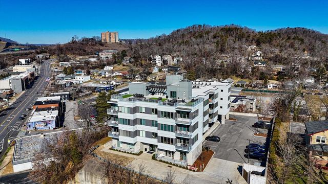 411 Fairpoint Street 202, Chattanooga, TN 37405