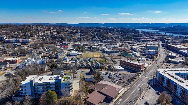 411 Fairpoint Street 202, Chattanooga, TN 37405