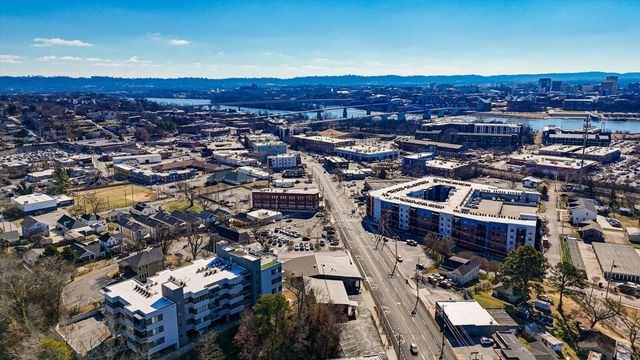 411 Fairpoint Street 202, Chattanooga, TN 37405