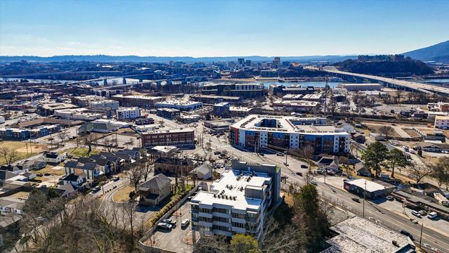 411 Fairpoint Street 202, Chattanooga, TN 37405