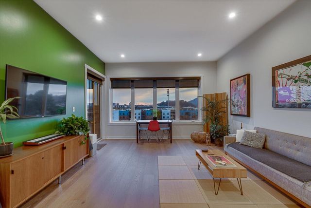 411 Fairpoint Street 202, Chattanooga, TN 37405