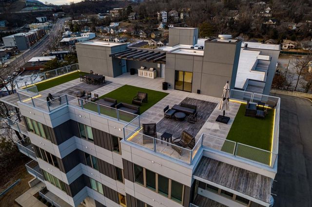 411 Fairpoint Street 202, Chattanooga, TN 37405