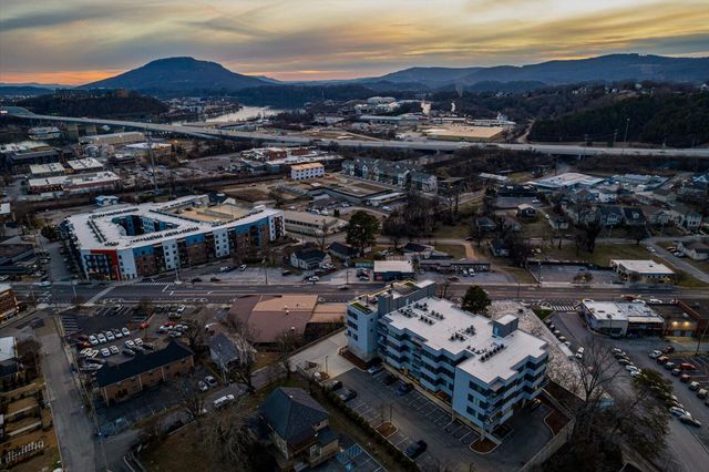 411 Fairpoint Street 202, Chattanooga, TN 37405