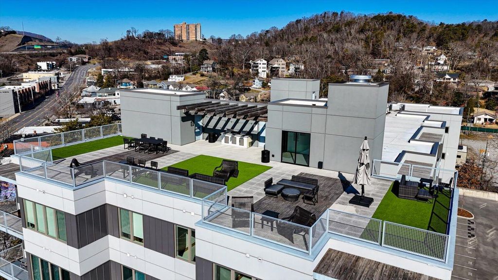 411 Fairpoint Street 202, Chattanooga, TN 37405