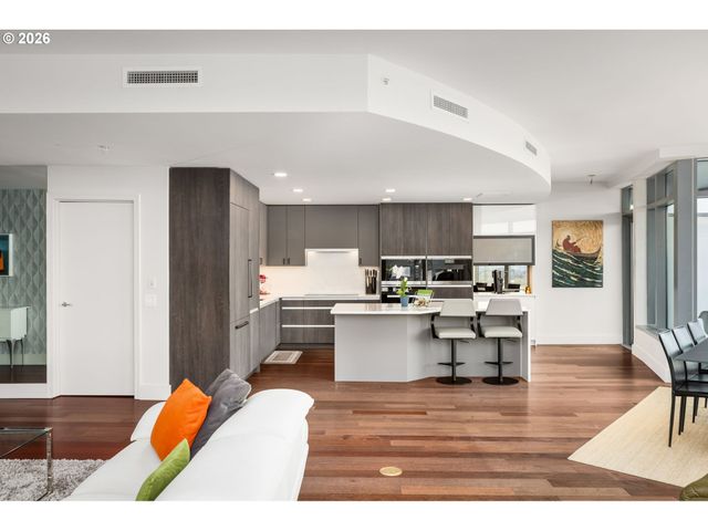 3601 S RIVER Pkwy 2805, Portland, OR 97239