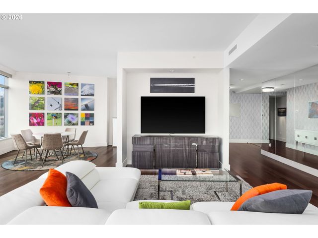 3601 S RIVER Pkwy 2805, Portland, OR 97239