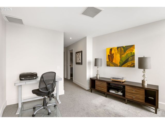 3601 S RIVER Pkwy 2805, Portland, OR 97239