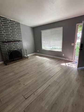 8264 Summerplace Dr, Citrus Heights, CA 95621