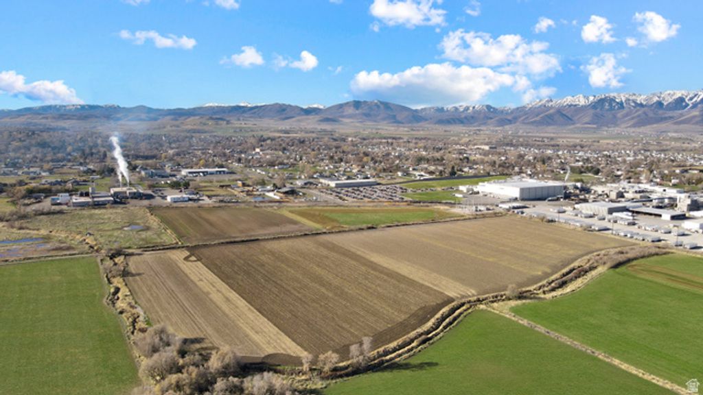 Image 13 of property listing at 4600 S 1200 W, Hyrum, UT 84319