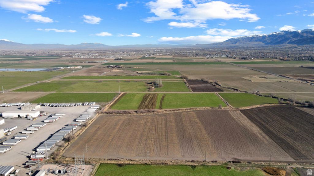 Image 15 of property listing at 4600 S 1200 W, Hyrum, UT 84319